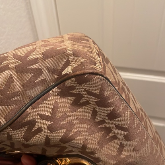 Michael Michael Kors please check all picture of condition - Picture 11 of 16